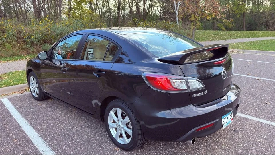 2010 Mazda Mazda 3 2nd Gen - Image 2 of 15