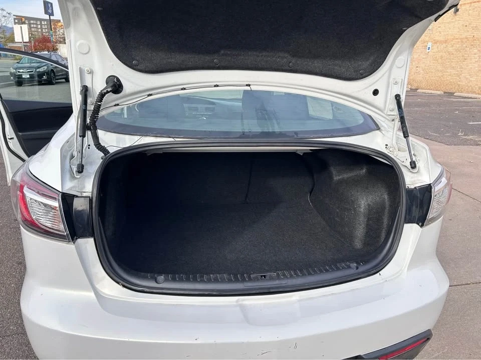 2010 Mazda Mazda 3 2nd Gen - Image 11 of 16