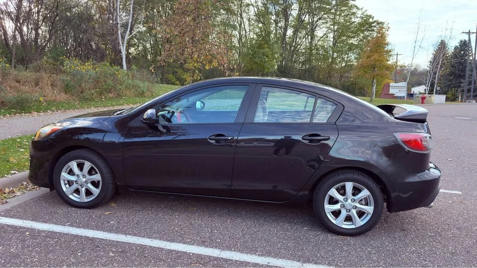 2010 Mazda Mazda 3 2nd Gen - Image 3 of 15