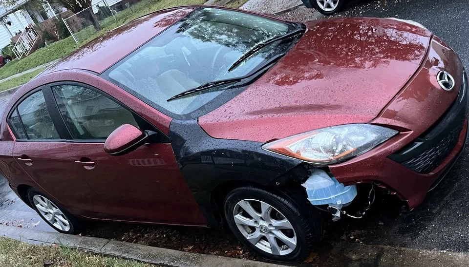 2010 Mazda Mazda 3 2nd Gen - Image 2 of 3