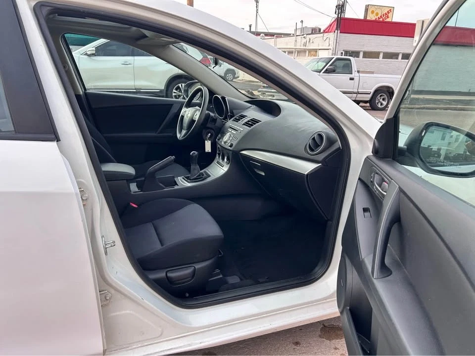 2010 Mazda Mazda 3 2nd Gen - Image 14 of 16
