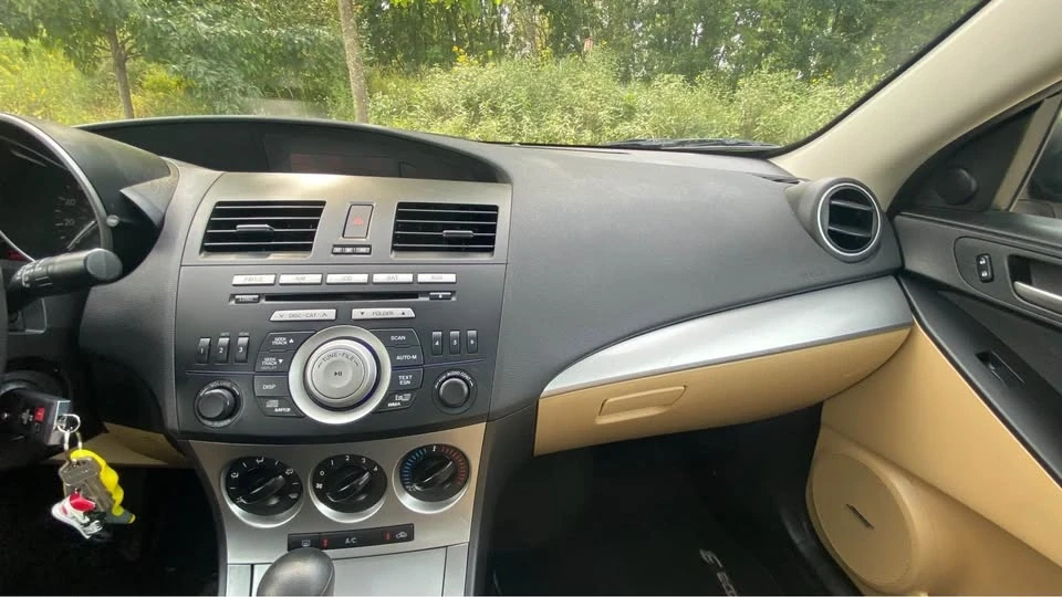 2010 Mazda Mazda 3 2nd Gen - Image 14 of 15