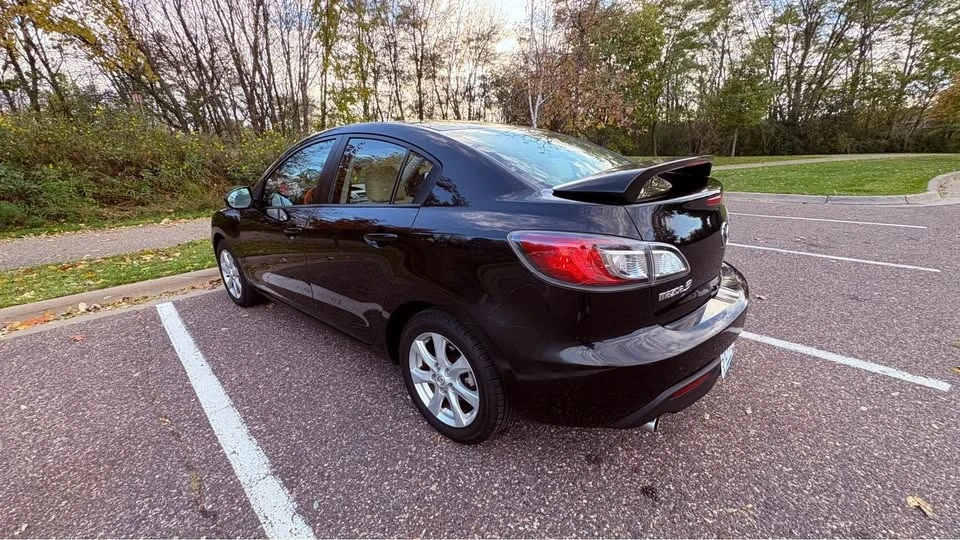 2010 Mazda Mazda 3 2nd Gen - Image 5 of 15