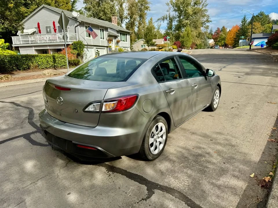 2010 Mazda Mazda 3 2nd Gen - Image 5 of 14
