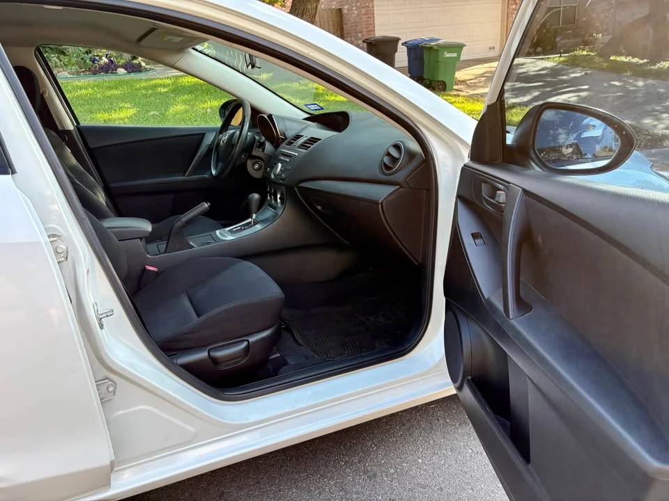 2010 Mazda Mazda 3 2nd Gen - Image 8 of 10