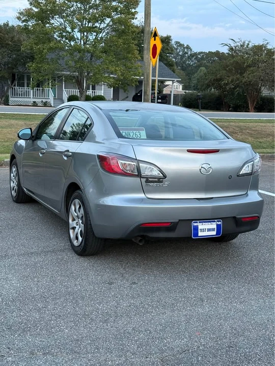2010 Mazda Mazda 3 2nd Gen - Image 4 of 17