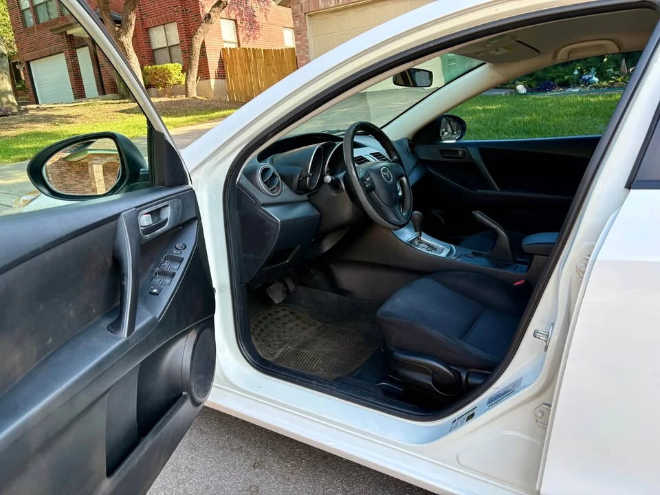 2010 Mazda Mazda 3 2nd Gen - Image 7 of 10