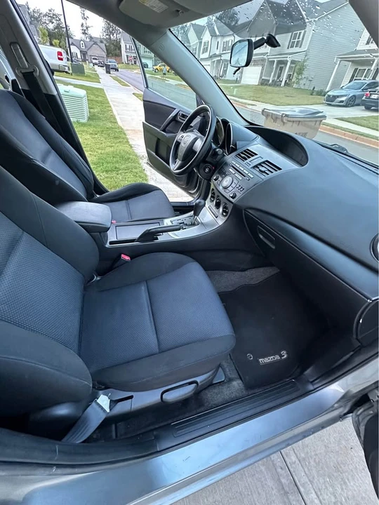 2010 Mazda Mazda 3 2nd Gen - Image 15 of 17