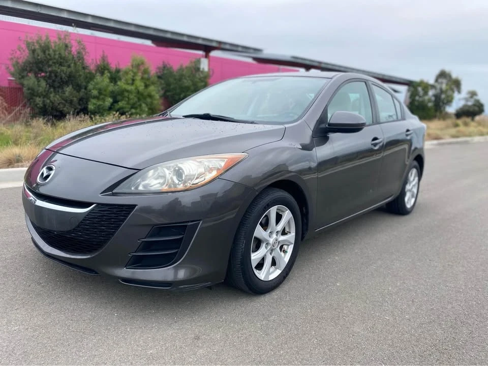 2010 Mazda Mazda 3 2nd Gen - Image 2 of 12