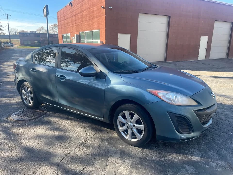 2010 Mazda Mazda 3 2nd Gen - Image 4 of 6