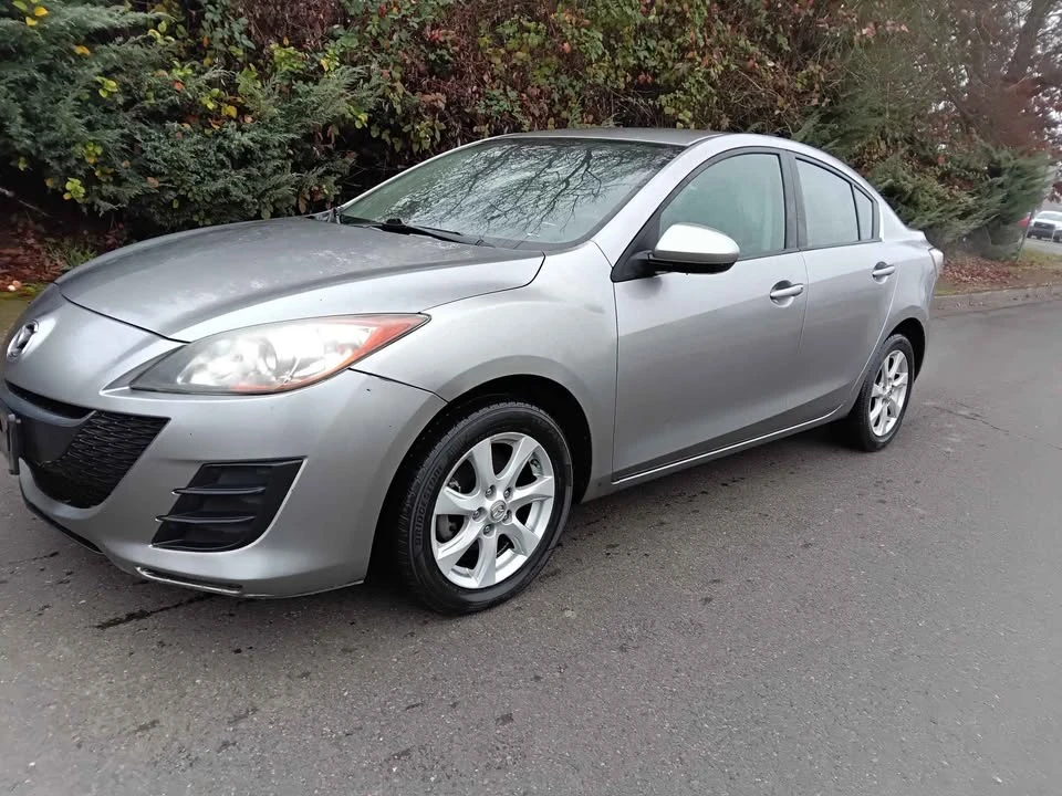 2010 Mazda Mazda 3 2nd Gen - Image 2 of 9