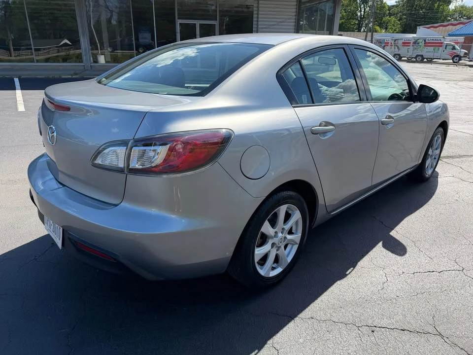 2010 Mazda Mazda 3 2nd Gen - Image 5 of 15