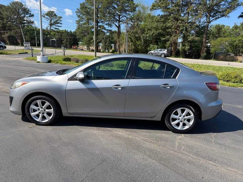 2010 Mazda Mazda 3 2nd Gen - Image 3 of 15