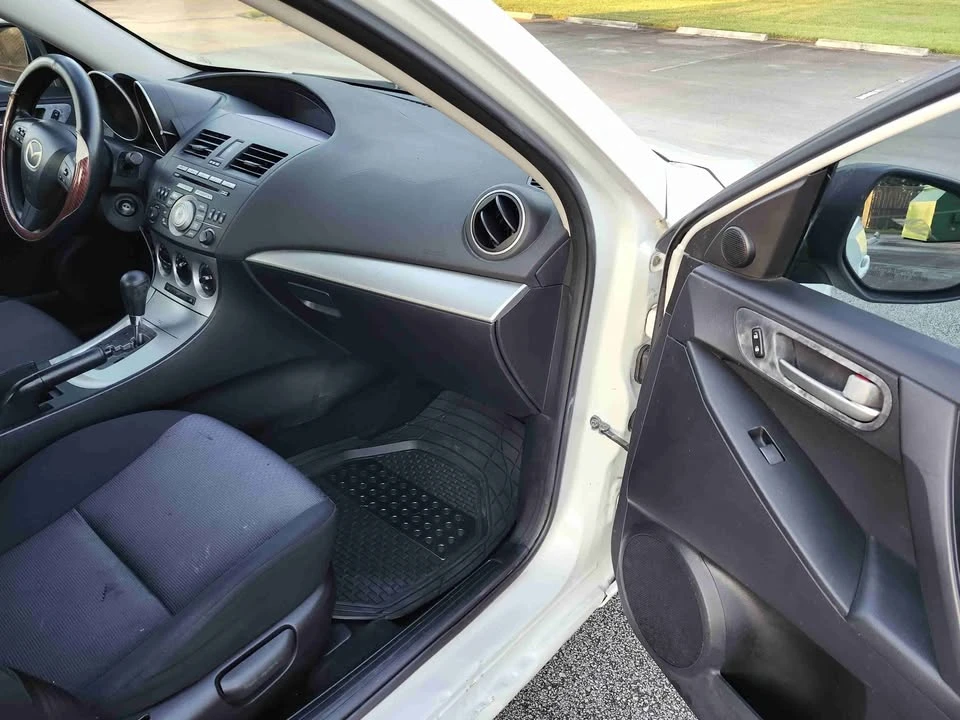 2010 Mazda Mazda 3 2nd Gen - Image 13 of 19