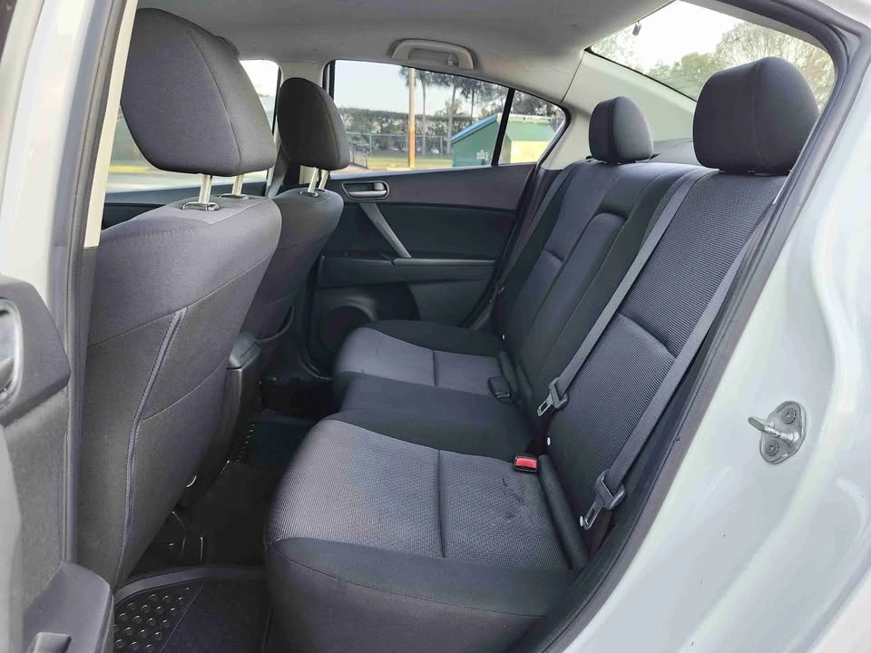 2010 Mazda Mazda 3 2nd Gen - Image 10 of 19