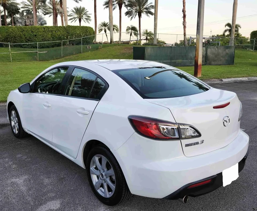2010 Mazda Mazda 3 2nd Gen - Image 3 of 19