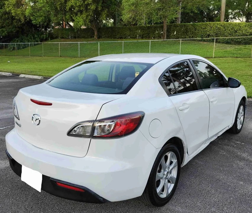 2010 Mazda Mazda 3 2nd Gen - Image 4 of 19