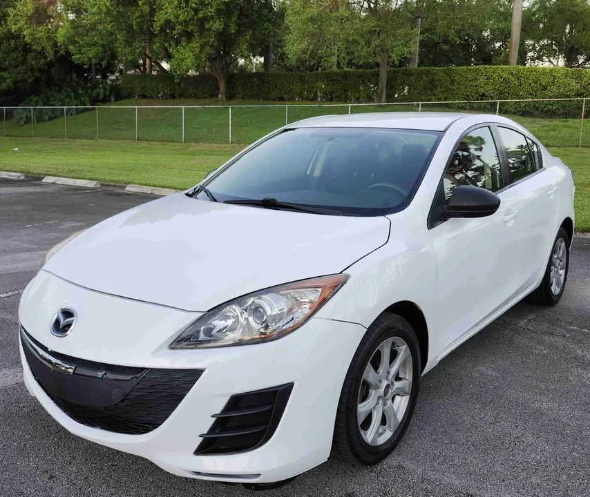 2010 Mazda Mazda 3 2nd Gen - Image 2 of 19