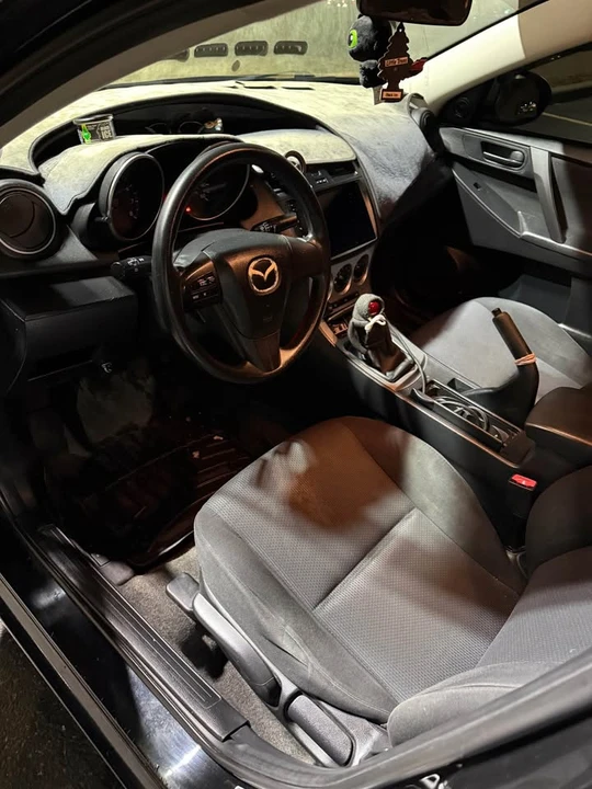 2010 Mazda Mazda 3 2nd Gen - Image 4 of 10