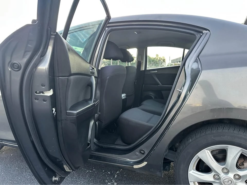 2010 Mazda Mazda 3 2nd Gen - Image 10 of 13