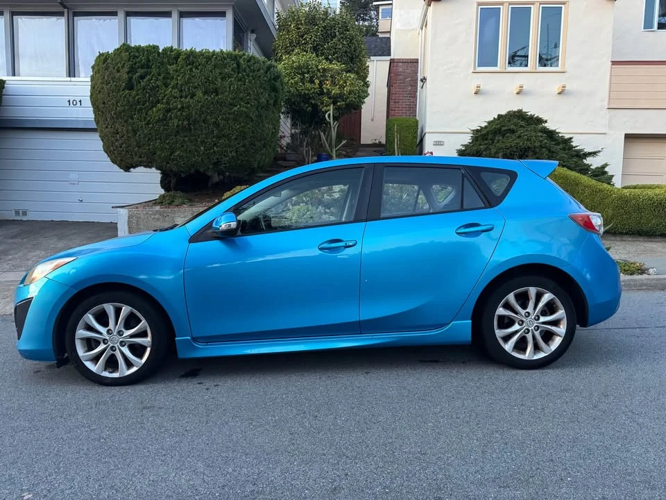 2010 Mazda Mazda 3 2nd Gen - Image 2 of 17