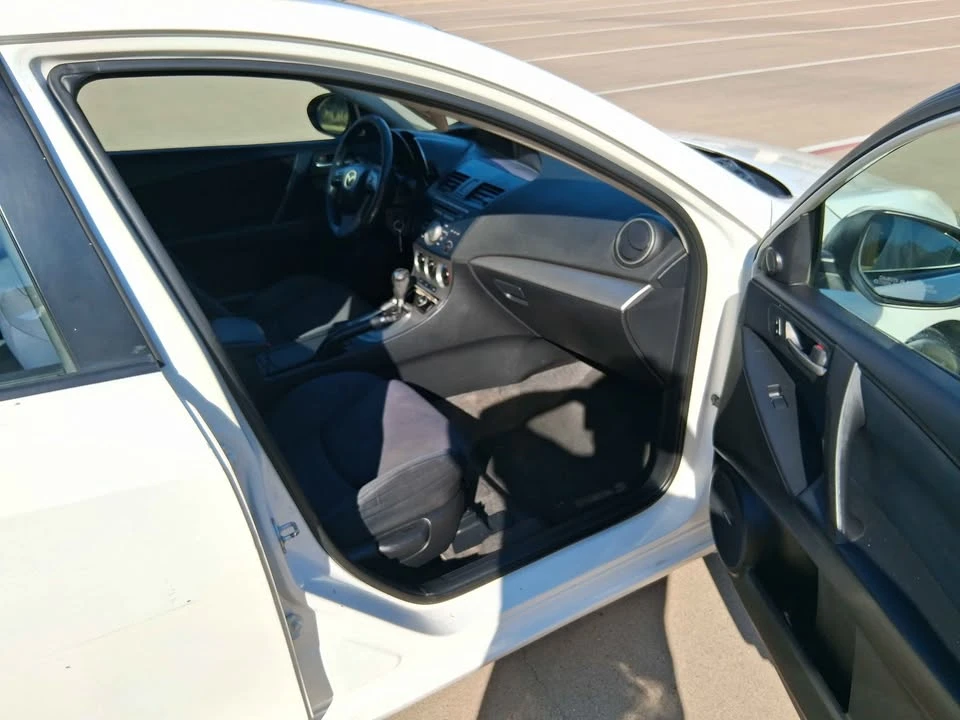 2010 Mazda Mazda 3 2nd Gen - Image 14 of 16