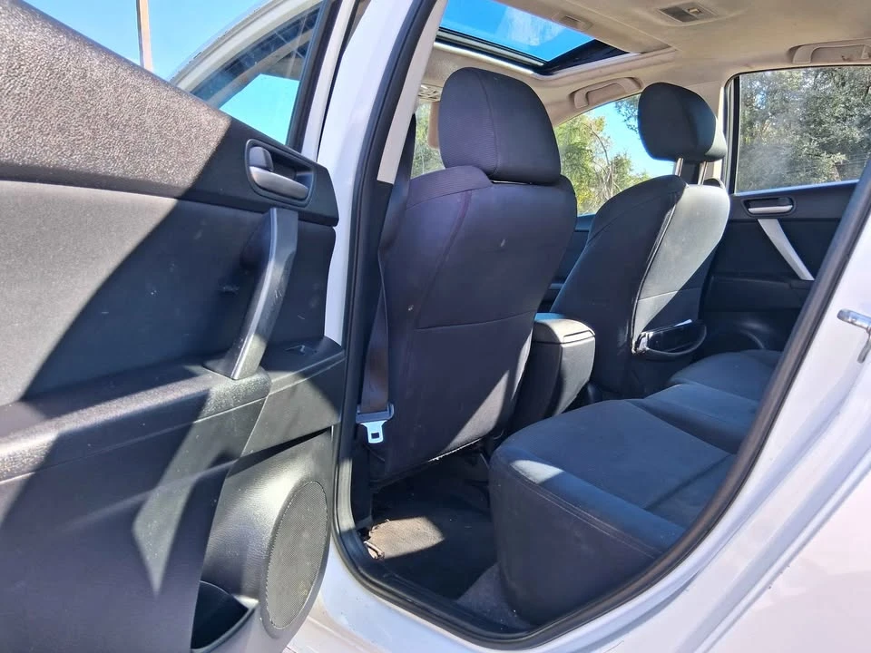 2010 Mazda Mazda 3 2nd Gen - Image 11 of 16