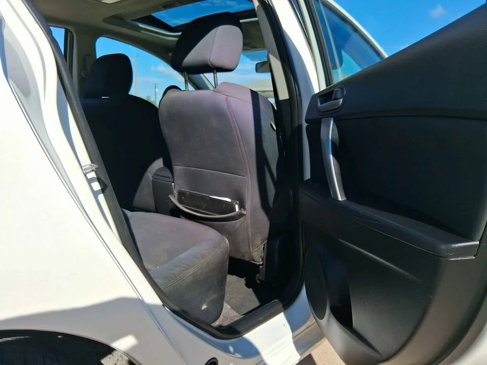 2010 Mazda Mazda 3 2nd Gen - Image 13 of 16