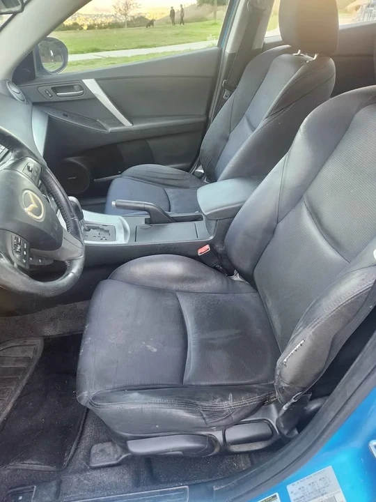 2010 Mazda Mazda 3 2nd Gen - Image 11 of 12