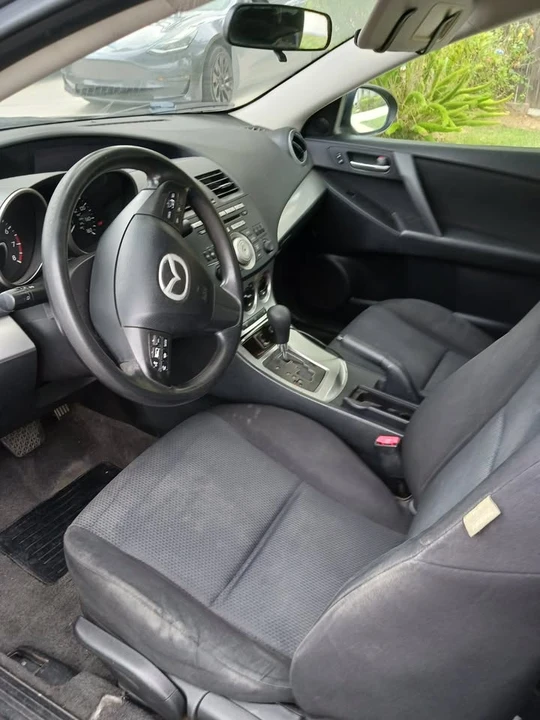 2010 Mazda Mazda 3 2nd Gen - Image 8 of 9