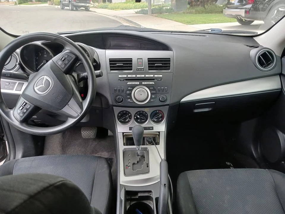2010 Mazda Mazda 3 2nd Gen - Image 5 of 9
