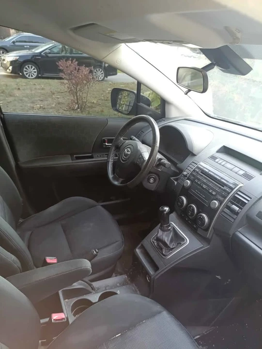 2010 Mazda Mazda 5 - Image 5 of 7