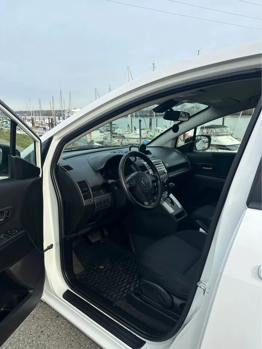 2010 Mazda Mazda 5 - Image 7 of 13