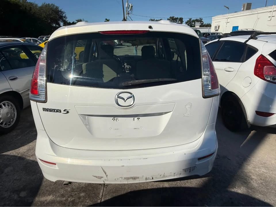 2010 Mazda Mazda 5 - Image 3 of 6