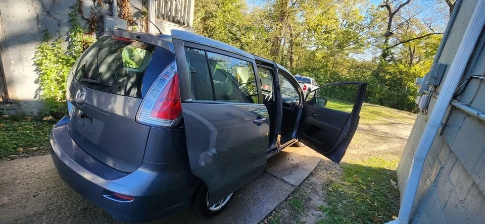 2010 Mazda Mazda 5 - Image 4 of 5