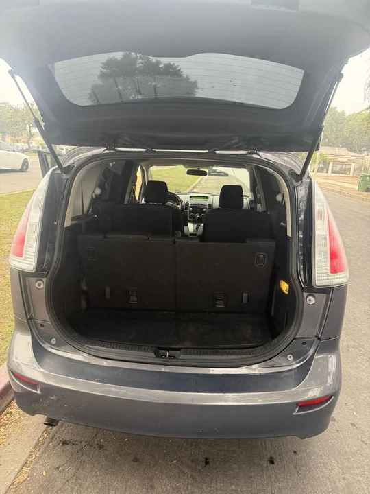 2010 Mazda Mazda 5 - Image 5 of 6