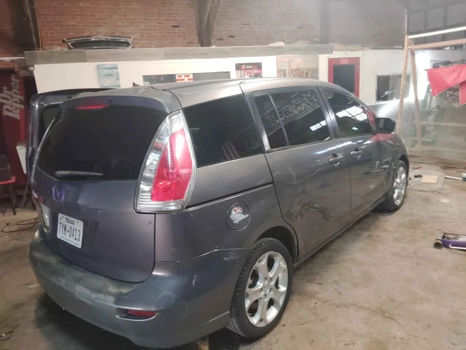 2010 Mazda Mazda 5 - Image 3 of 6