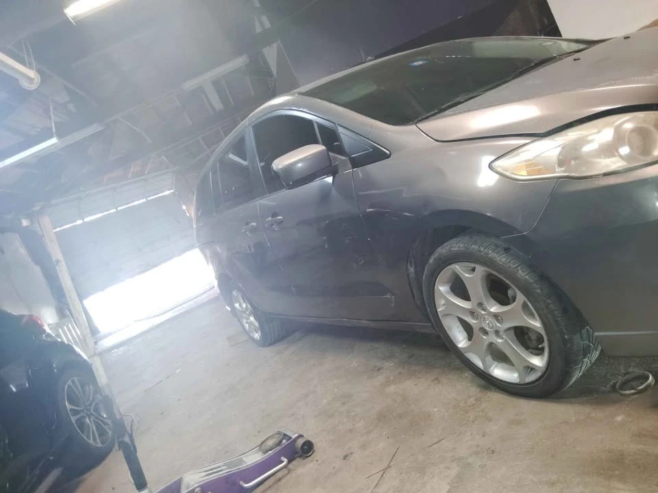 2010 Mazda Mazda 5 - Image 6 of 6