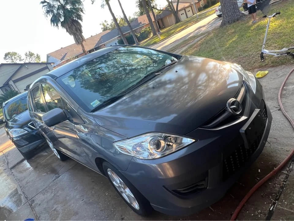 2010 Mazda Mazda 5 - Image 2 of 7