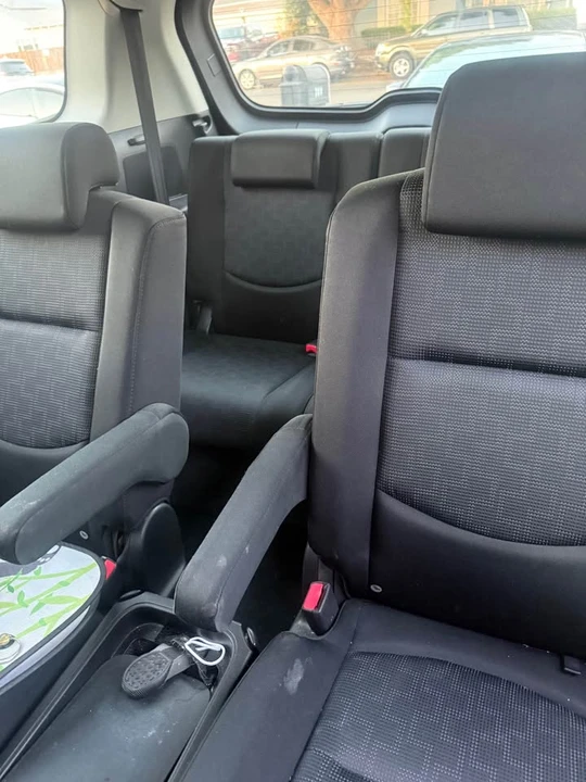 2010 Mazda Mazda 5 - Image 6 of 14