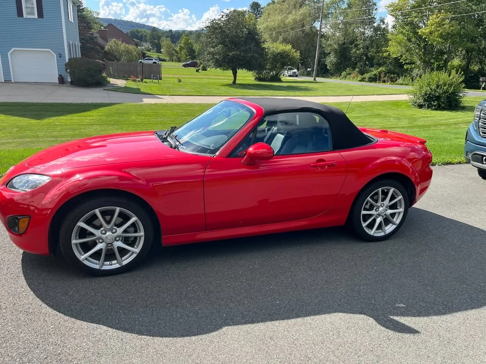 2010 Mazda NC MX-5 Miata - Image 2 of 10