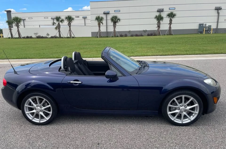2010 Mazda NC MX-5 Miata - Image 8 of 17