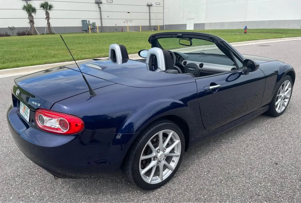 2010 Mazda NC MX-5 Miata - Image 9 of 17