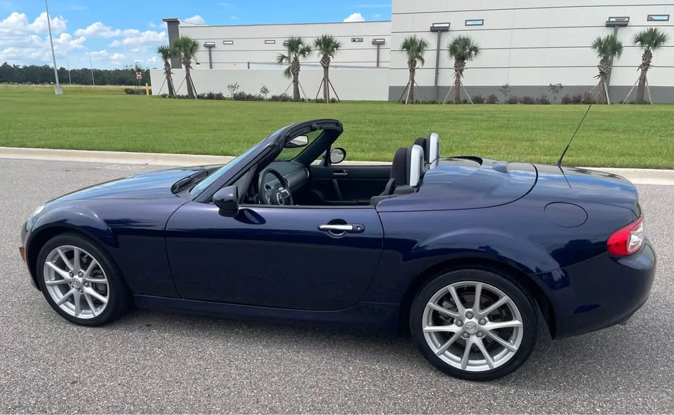 2010 Mazda NC MX-5 Miata - Image 12 of 17