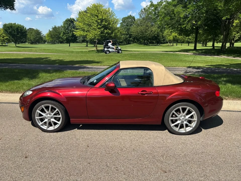 2010 Mazda NC MX-5 Miata - Image 4 of 4