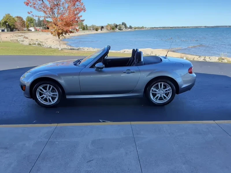 2010 Mazda NC MX-5 Miata - Image 5 of 7