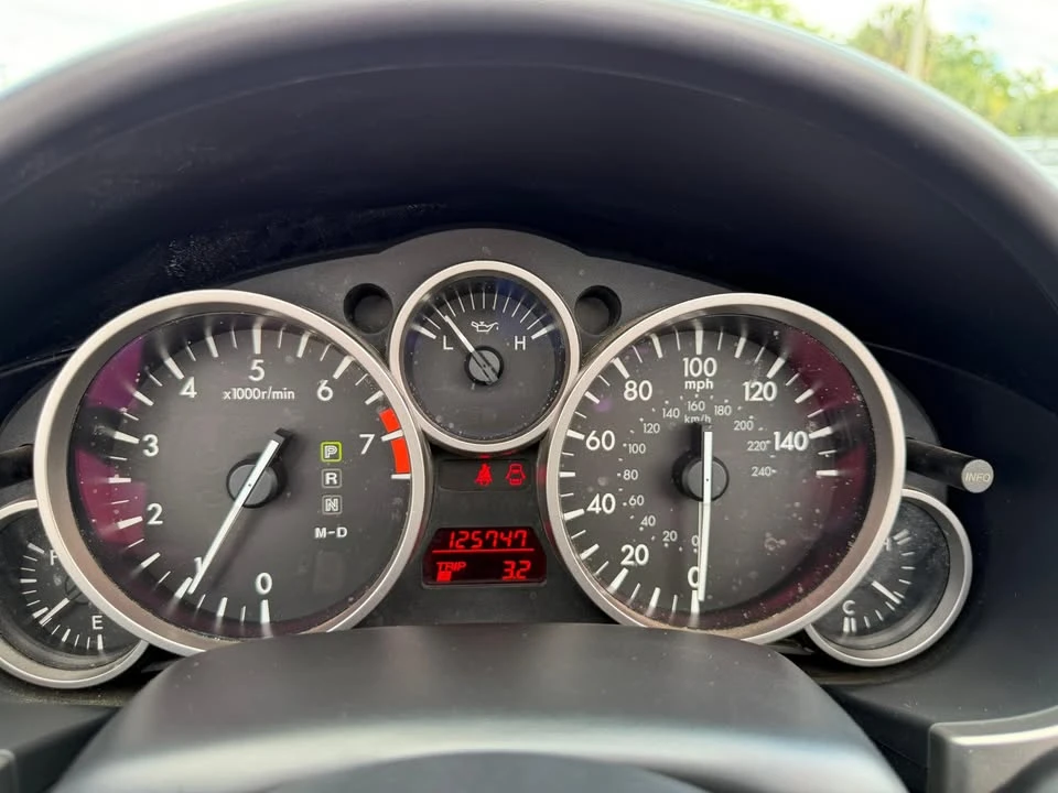2010 Mazda NC MX-5 Miata - Image 15 of 17