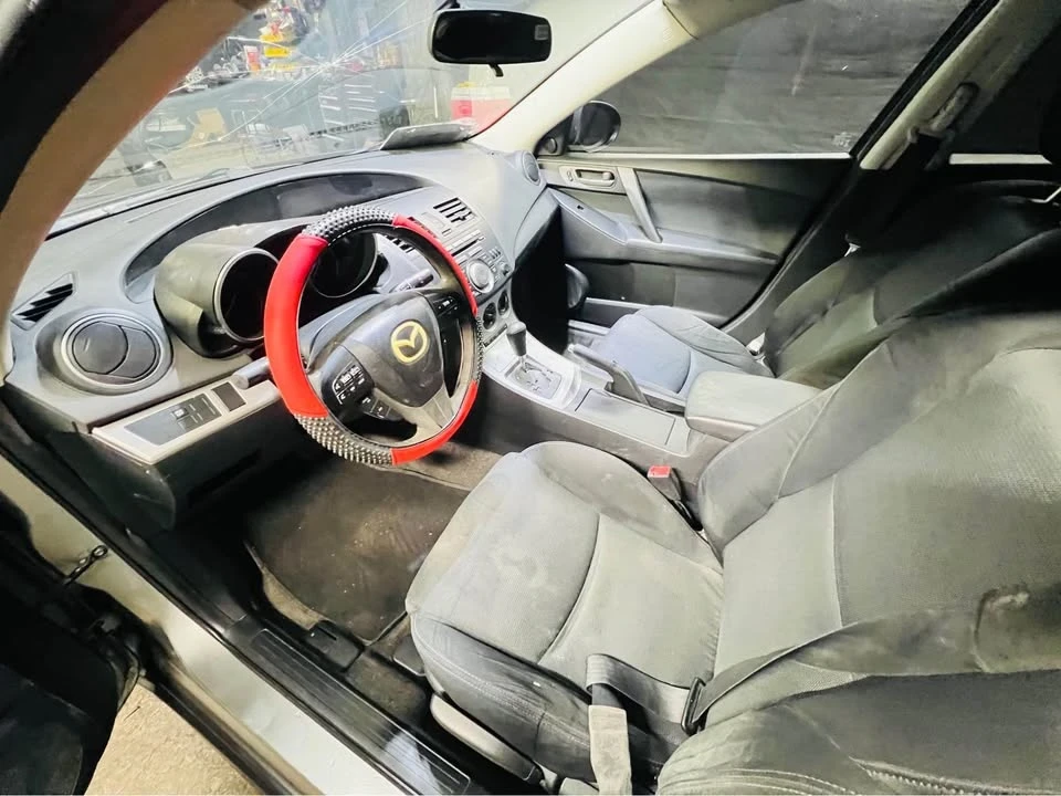 2010 Mazda MX-3 - Image 10 of 12