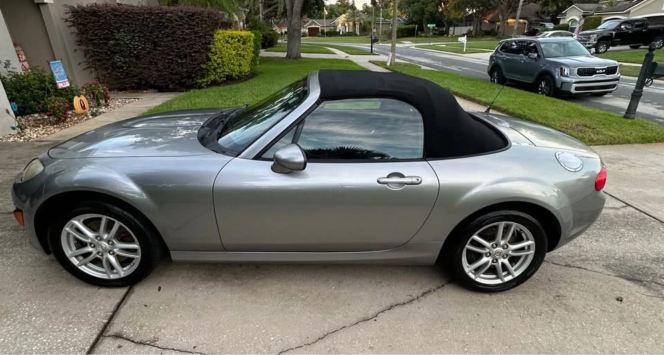2010 Mazda NC MX-5 Miata - Image 4 of 6