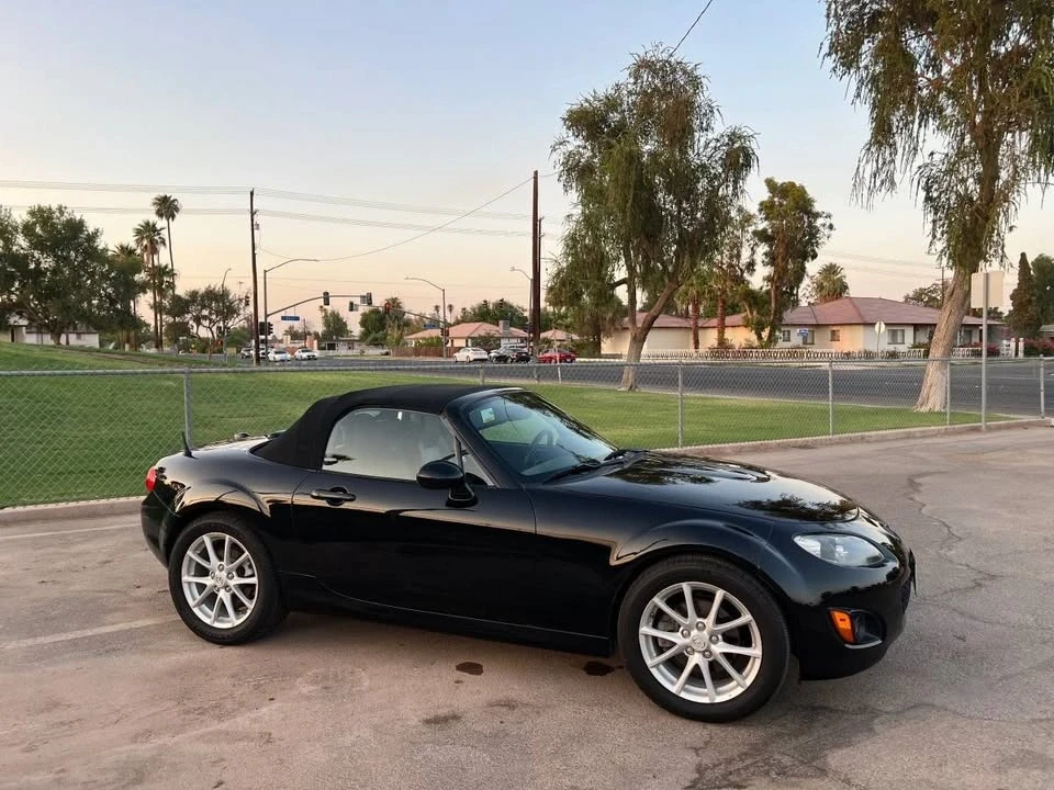 2010 Mazda NC MX-5 Miata - Image 5 of 7